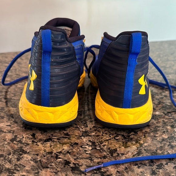 Under Armour boys Blue and Yellow Sneakers EUC 6Y - Picture 4 of 15